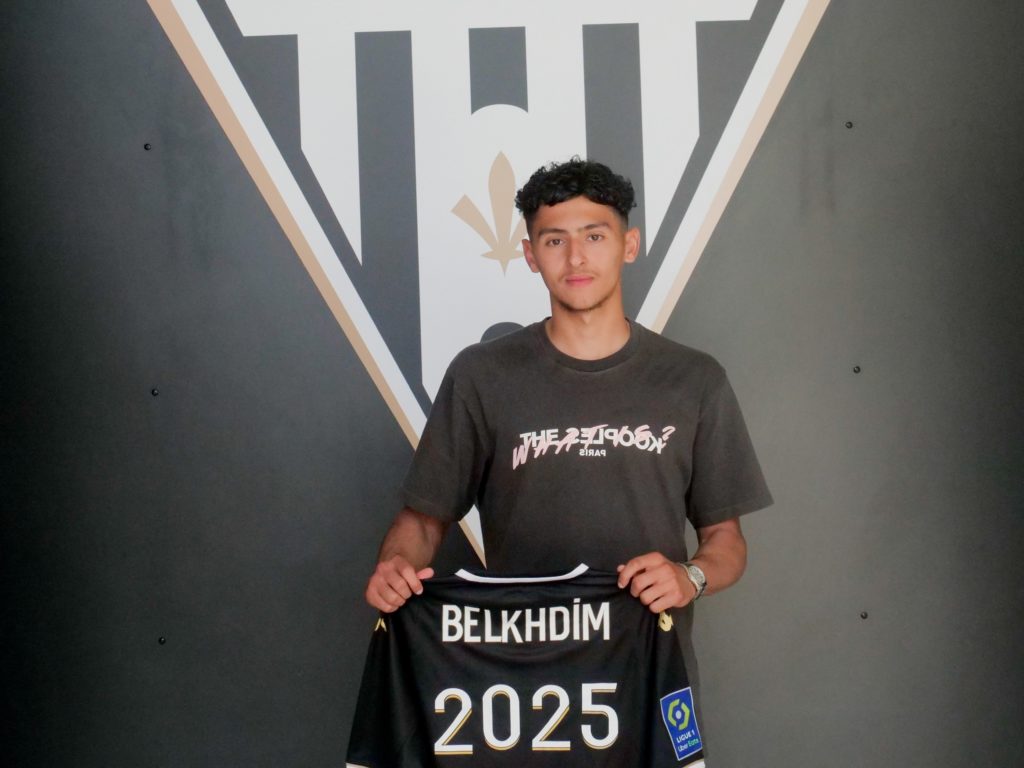 Yassin Belkhdim signe son premier contrat professionnel ! Angers SCO