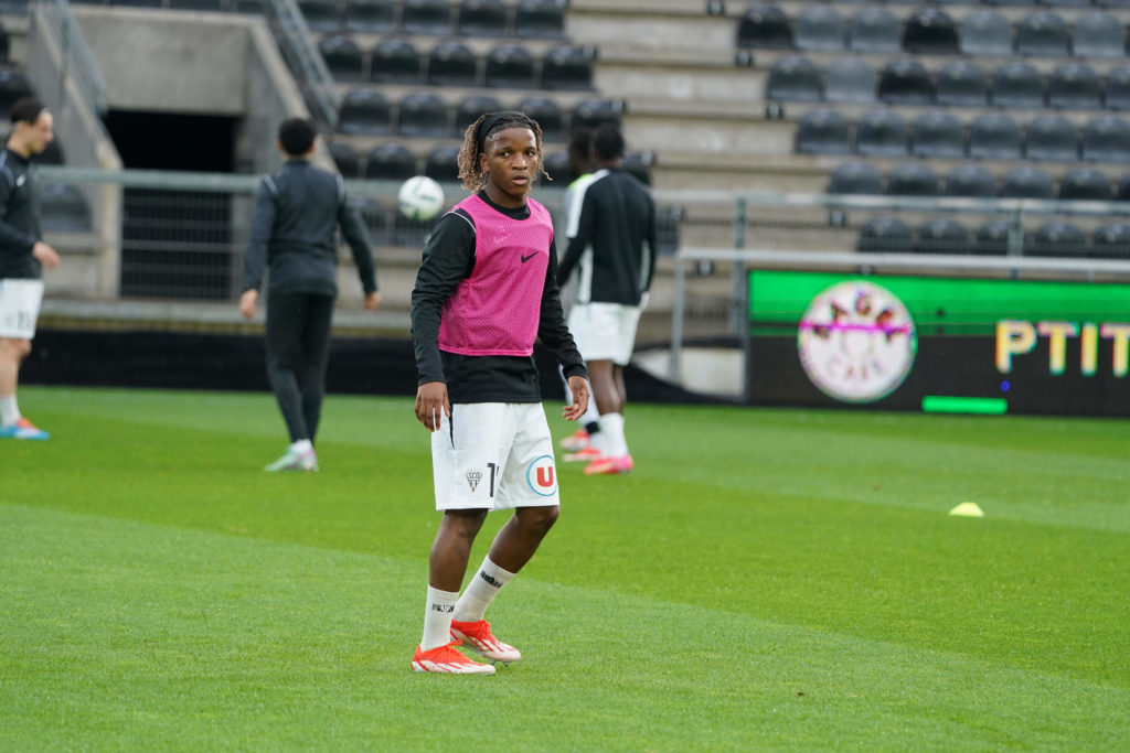 Diaporama : l'avant-match Angers SCO - Pau FC thumbnail